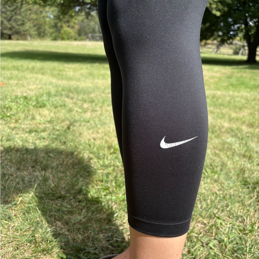 Nike Cropped Dri-Fit Tights